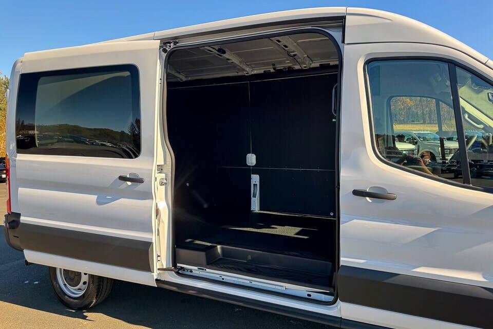 صورة مصغرة 14 لـ 2026 FORD TRANSIT-150 BASE