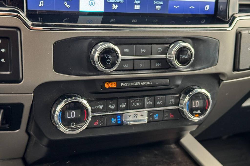 2022 FORD F-350 LARIAT SUPER DUTY — миниатюра 39