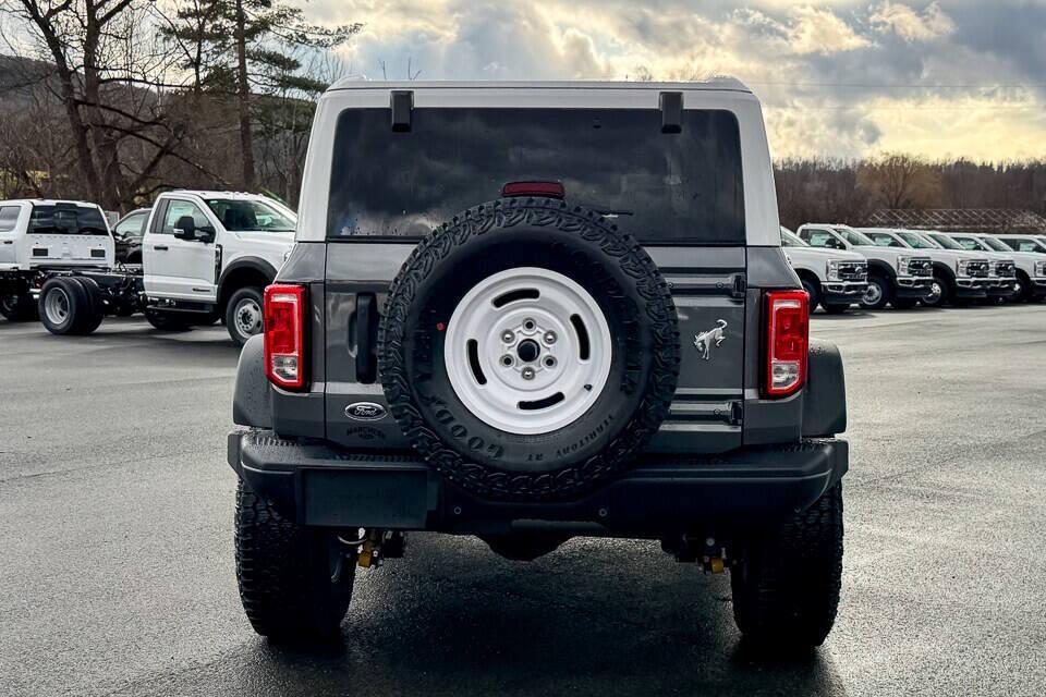 FORD BRONCO HERITAGE EDITION - 4
