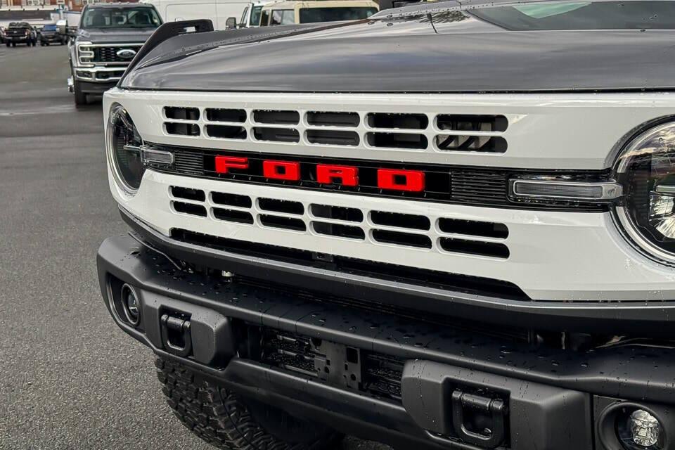 FORD BRONCO HERITAGE EDITION - 9