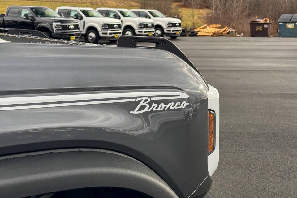 FORD BRONCO HERITAGE EDITION - 10