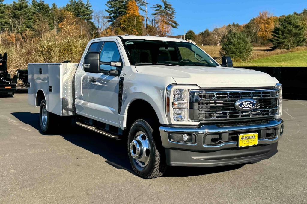 New 2027 Ford F-350 XL