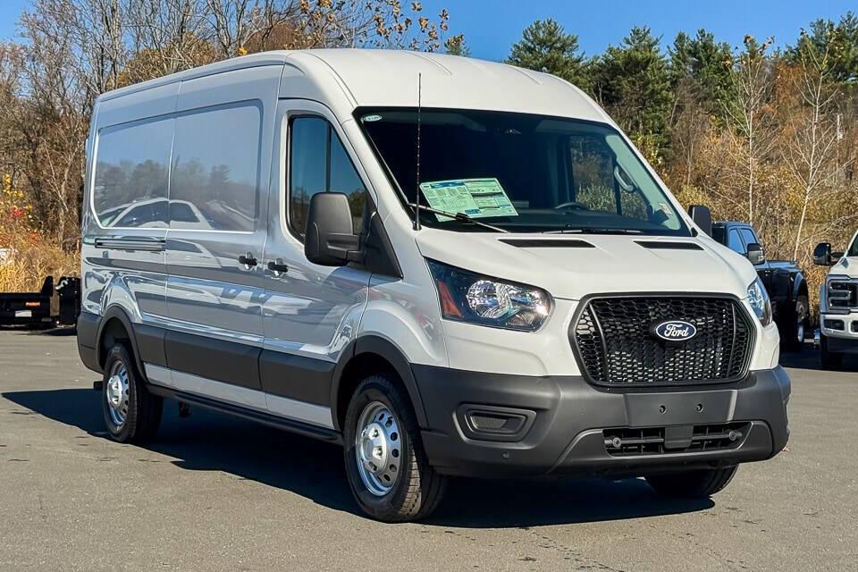 New 2026 Ford Transit-250 148 WB Medium Roof Cargo