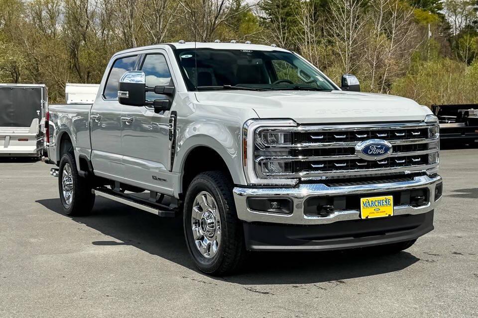 New 2026 Ford F-350 Lariat Super Duty