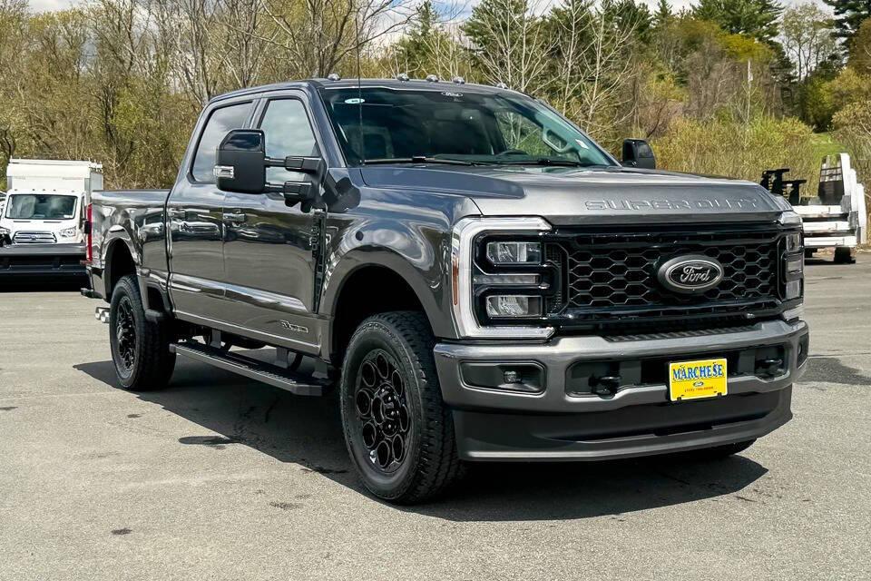 New 2026 Ford F-350 Lariat Super Duty