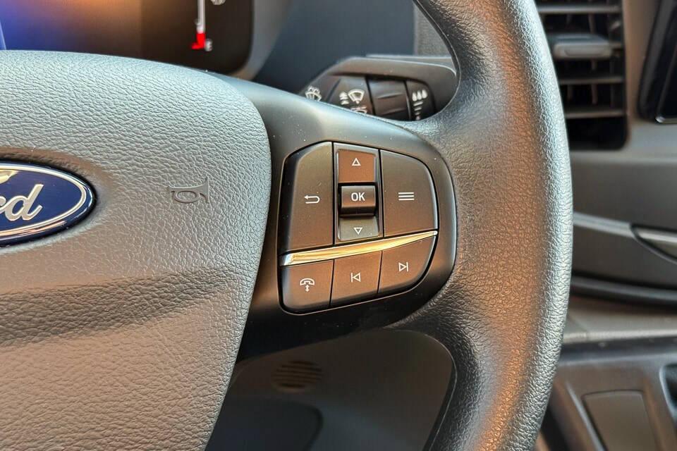 صورة مصغرة 23 لـ 2026 FORD TRANSIT-250 148 WB MEDIUM ROOF CARGO