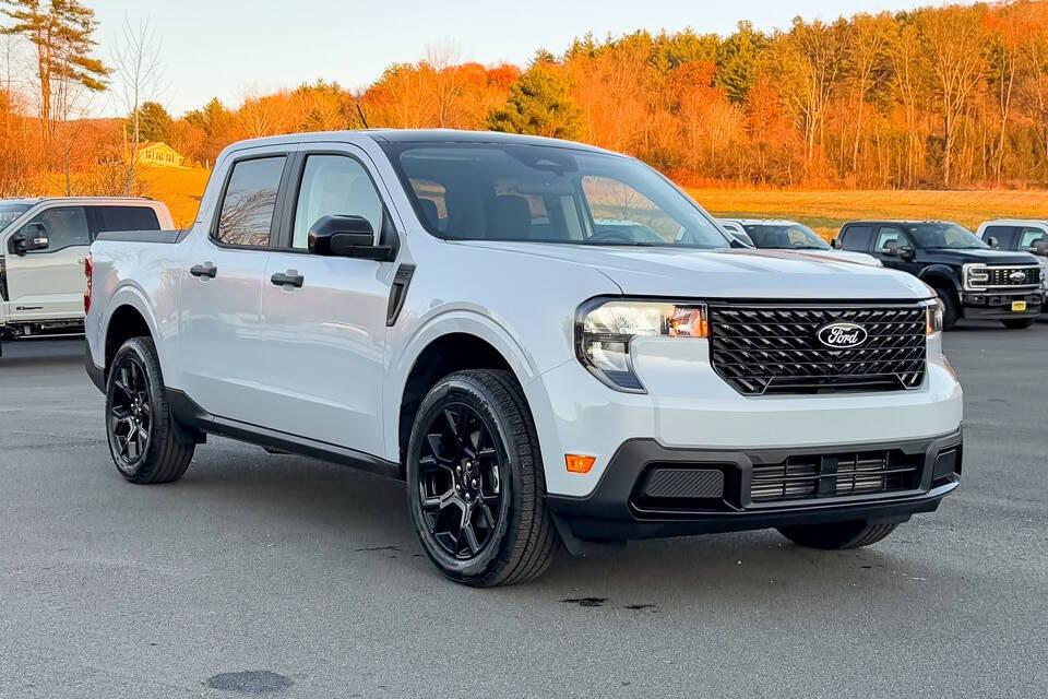 New 2025 Ford Maverick XLT