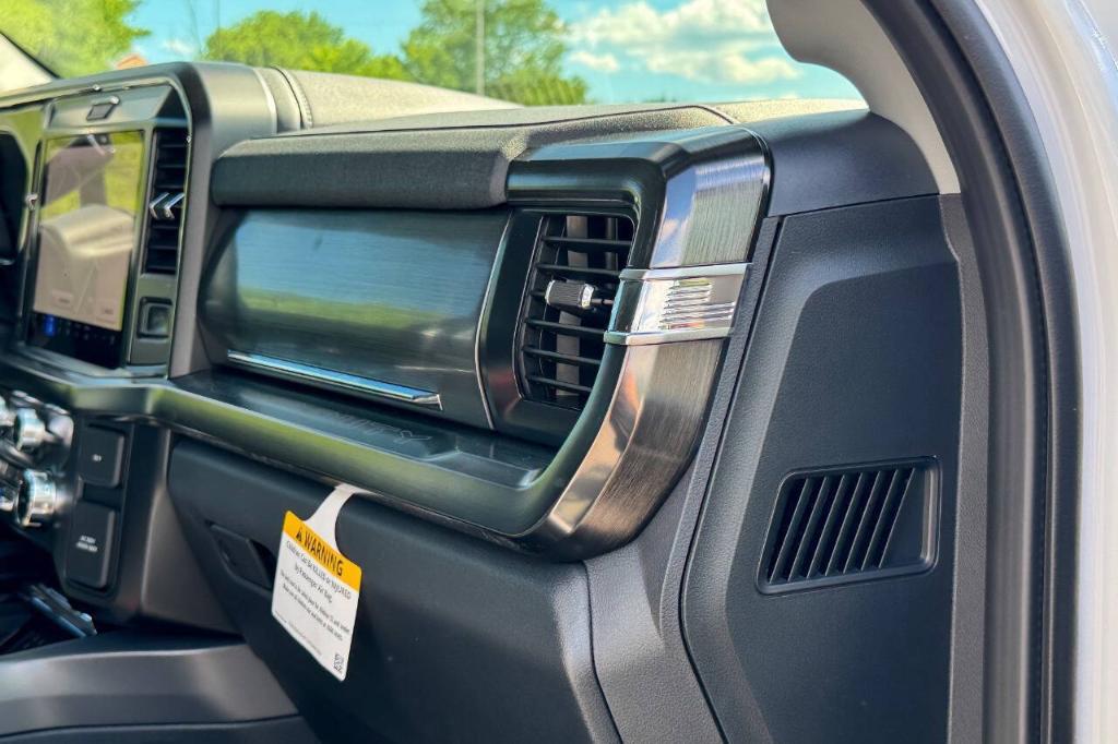 صورة مصغرة 16 لـ 2026 FORD F-350 LARIAT SUPER DUTY