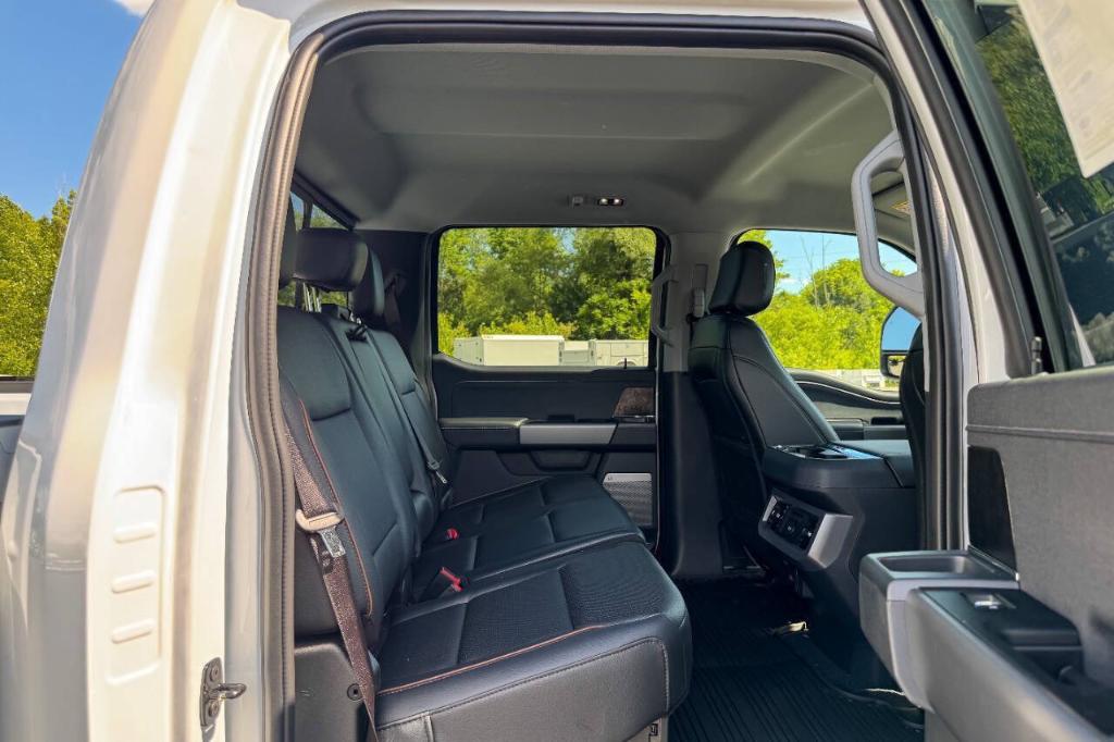 صورة مصغرة 19 لـ 2026 FORD F-350 LARIAT SUPER DUTY
