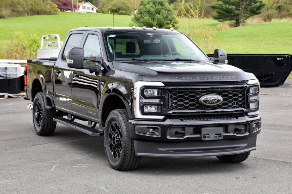 New 2026 Ford F-350 Lariat Super Duty