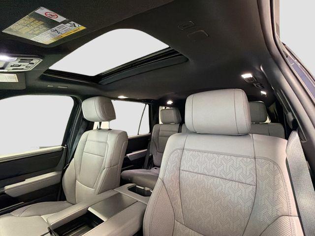 2025 Toyota SEQUOIA LIMITED 缩略图 18