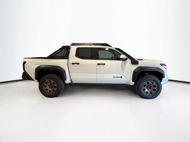 2026 Toyota TACOMA HYBRID TRAILHUNTER photo 7