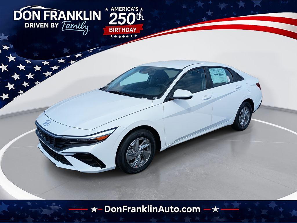 New 2026 Hyundai ELANTRA SE