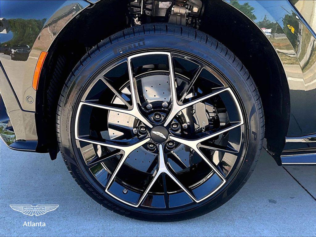 صورة مصغرة 11 لـ 2026 Aston Martin DBX S