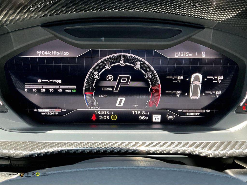 صورة 16 لـ 2024 Lamborghini URUS PERFORMANTE