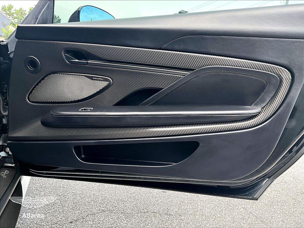 2025 Aston Martin VANQUISH V12 — миниатюра 19