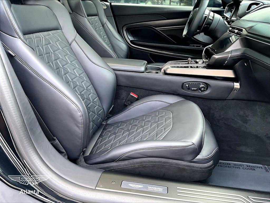 2025 Aston Martin VANQUISH V12 — миниатюра 8