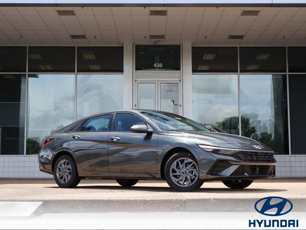 New 2026 Hyundai ELANTRA HEV Blue