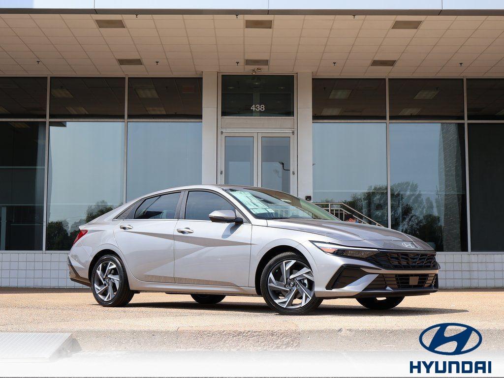 New 2025 Hyundai ELANTRA Limited