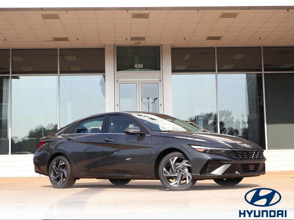 New 2026 Hyundai ELANTRA Limited