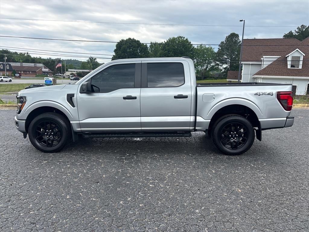 صورة 4 لـ 2024 FORD F-150 STX
