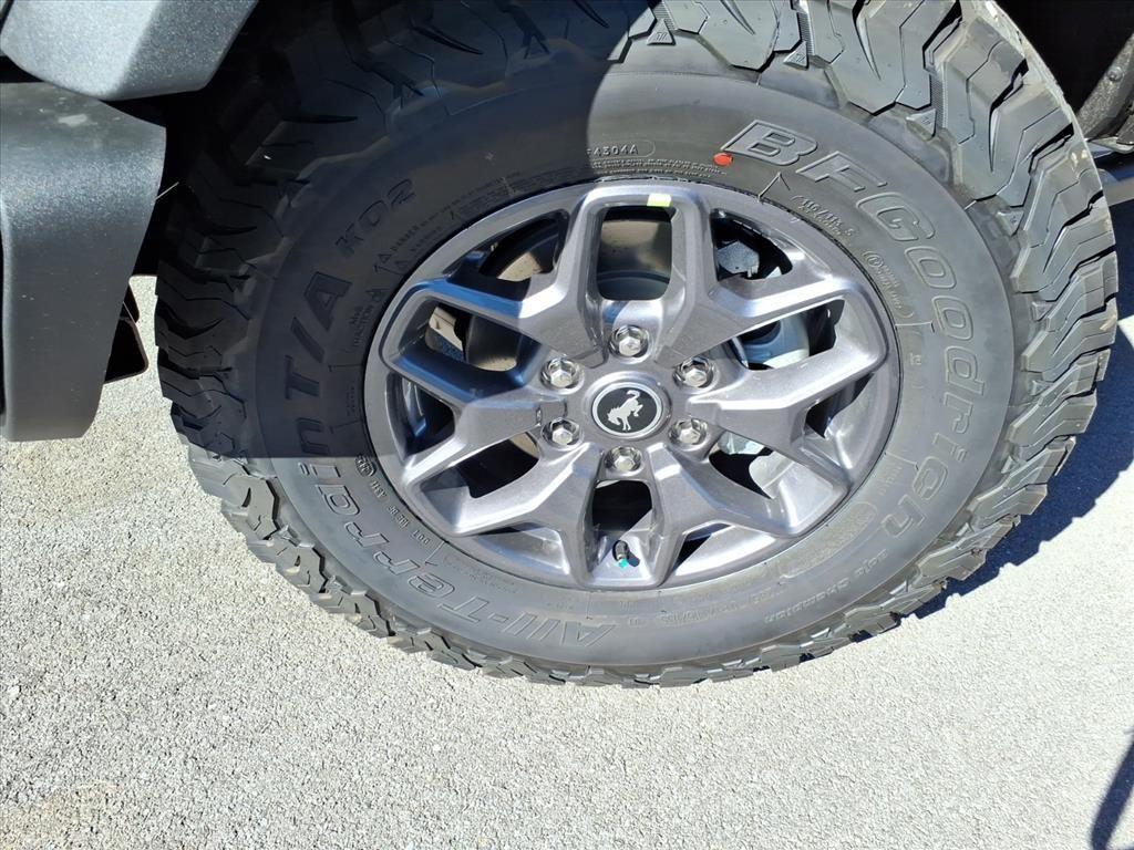 FORD BRONCO - 10