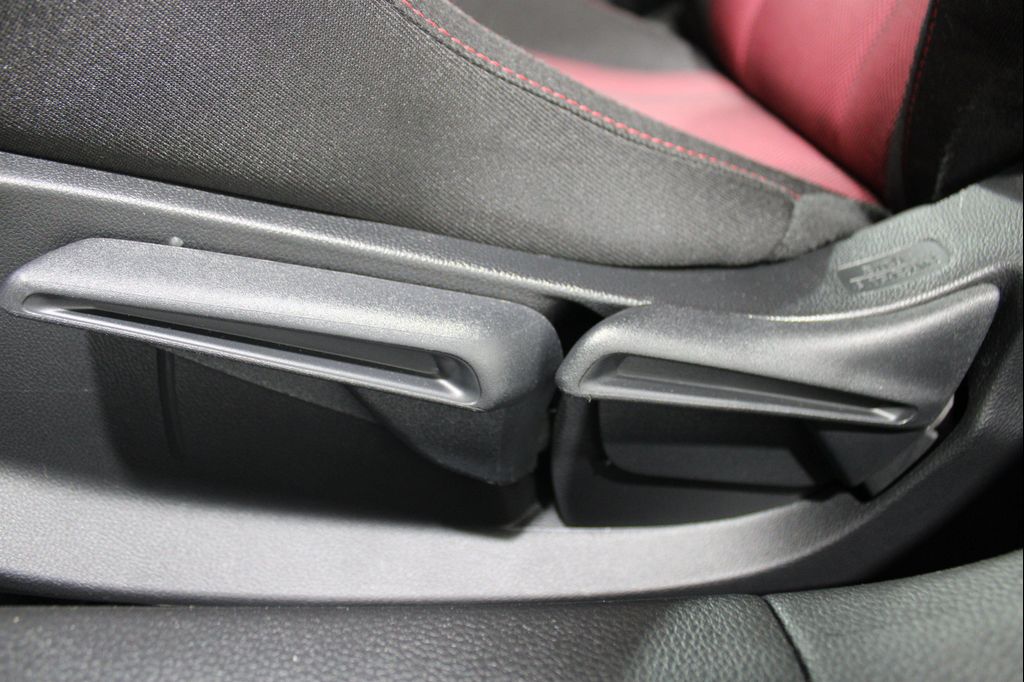 2025 Honda CIVIC SI BASE — фото 4