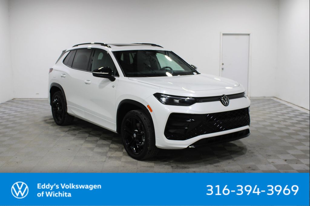 New 2026 Volkswagen Tiguan 2.0T SE R-Line Black 4MOTION