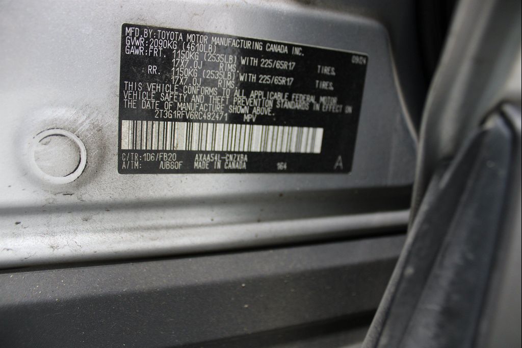 صورة مصغرة 35 لـ 2024 Toyota RAV4 LE