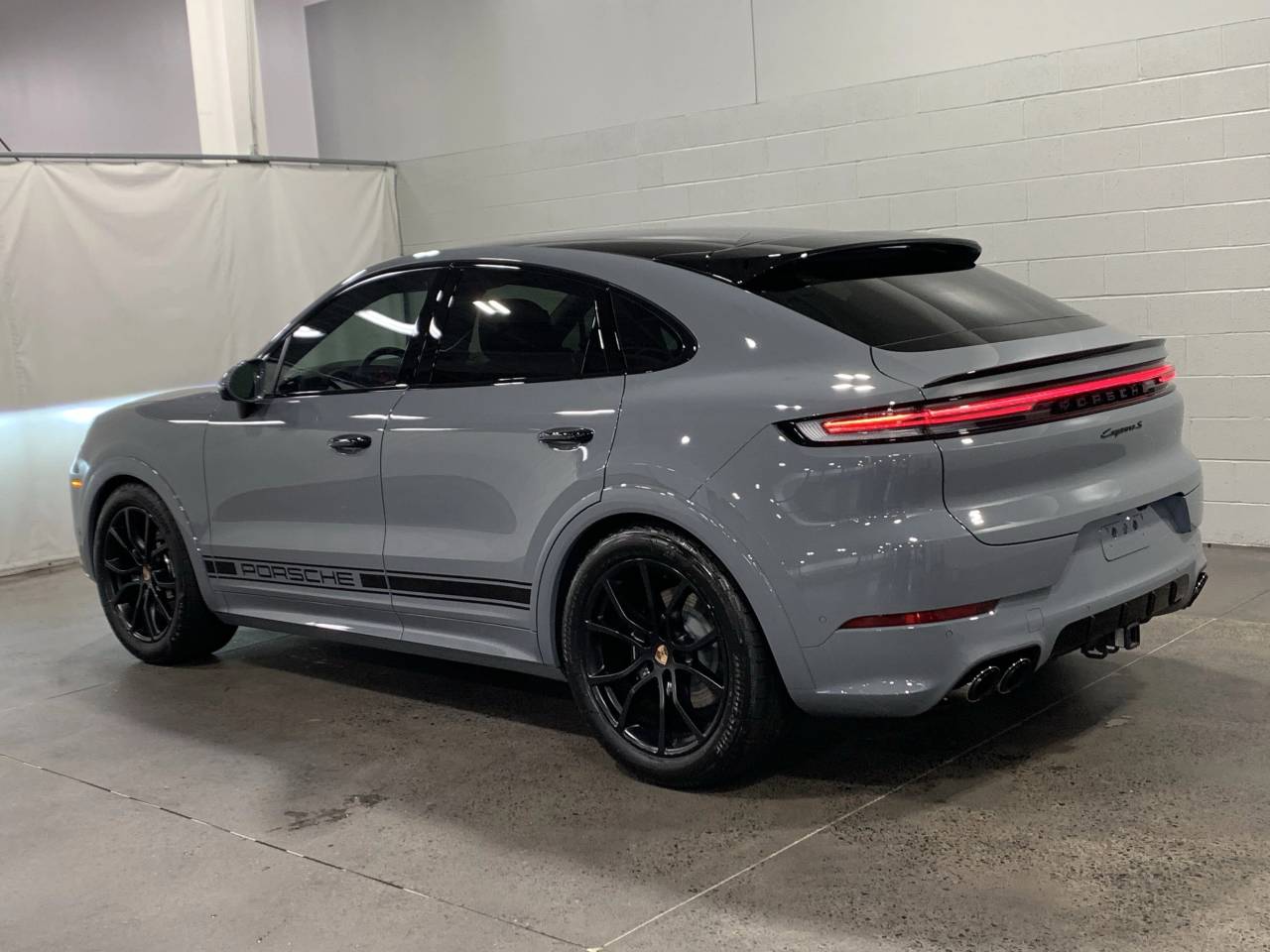 صورة مصغرة 3 لـ 2025 Porsche CAYENNE