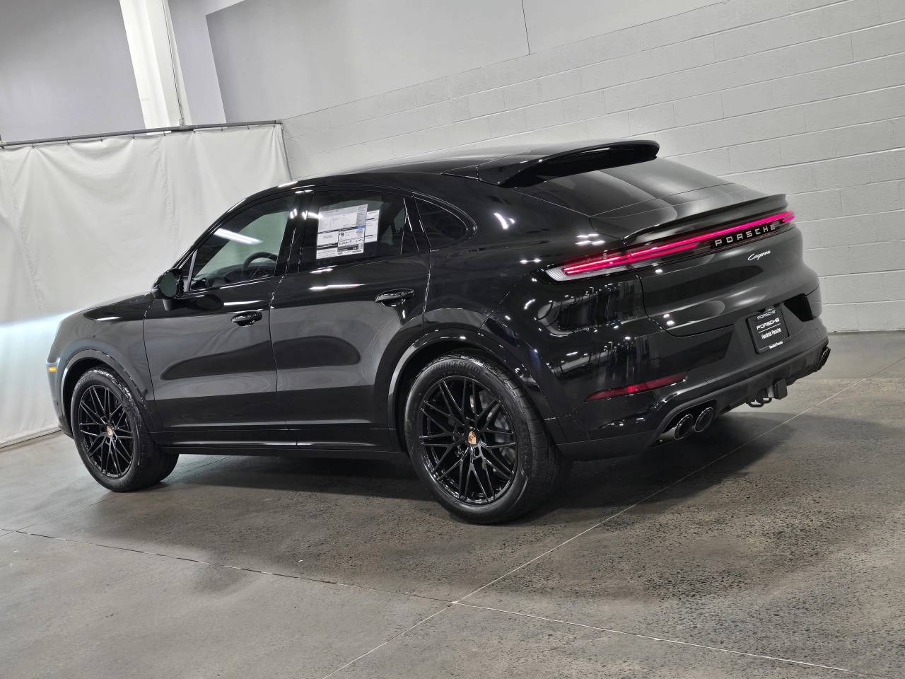 صورة 3 لـ 2026 Porsche CAYENNE