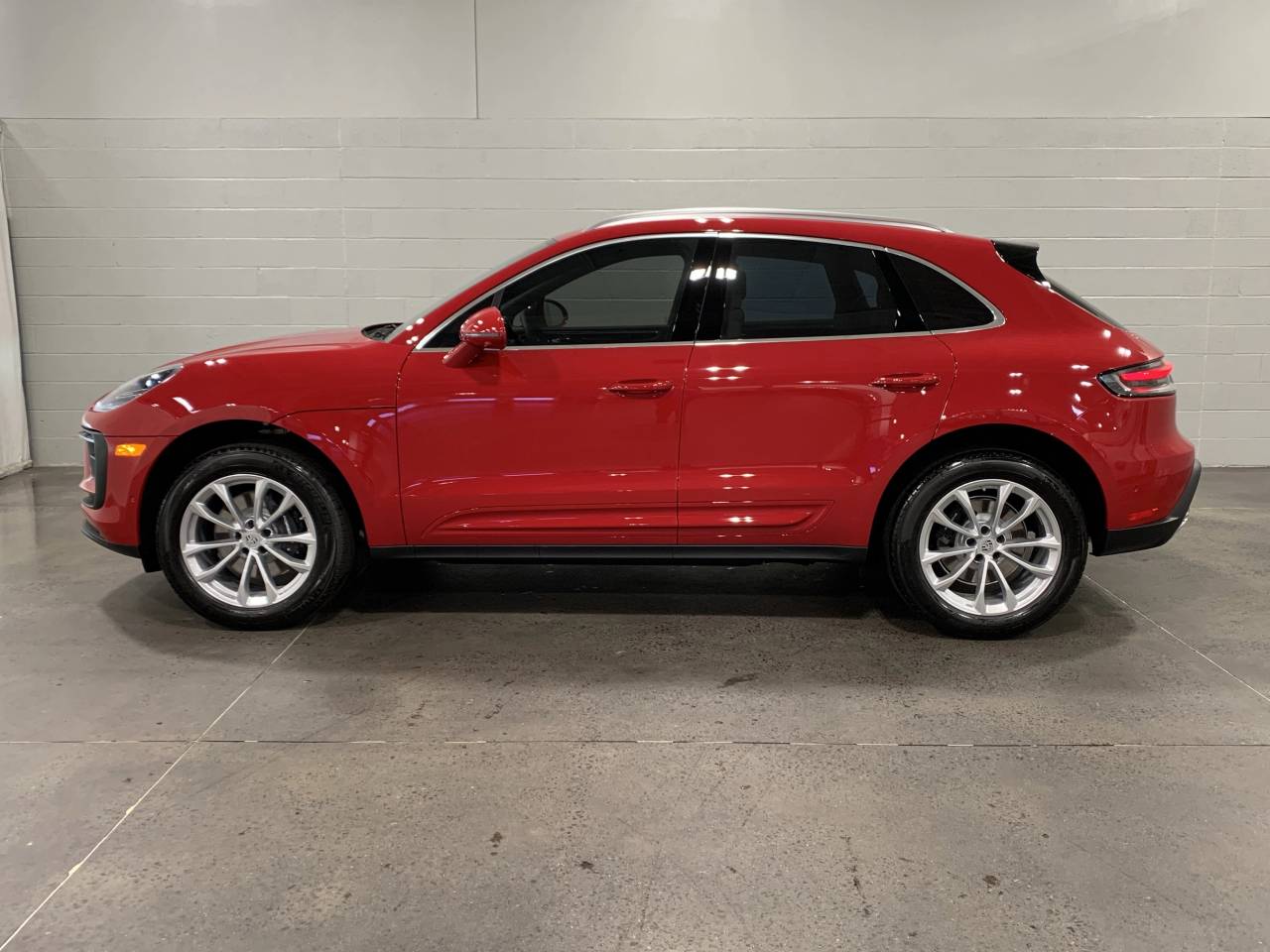 صورة 2 لـ 2026 Porsche MACAN