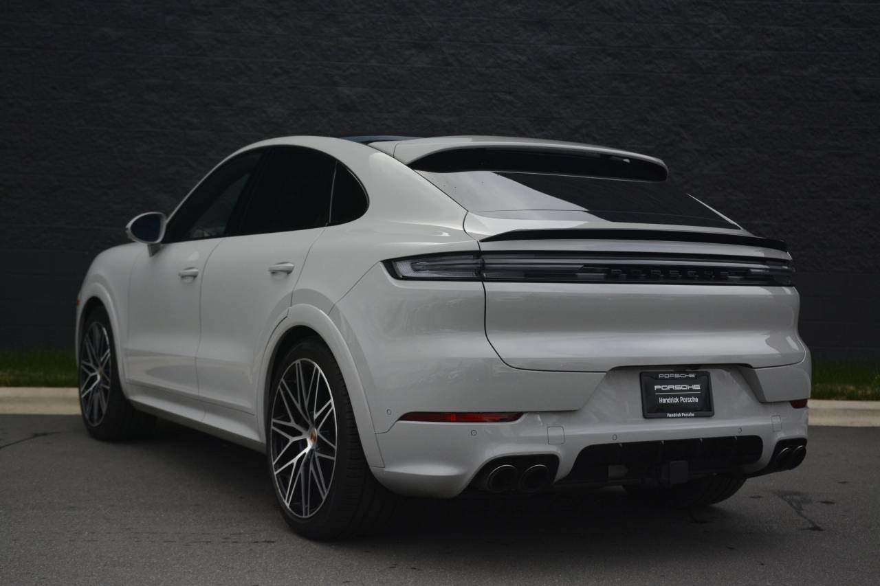صورة 3 لـ 2025 Porsche CAYENNE