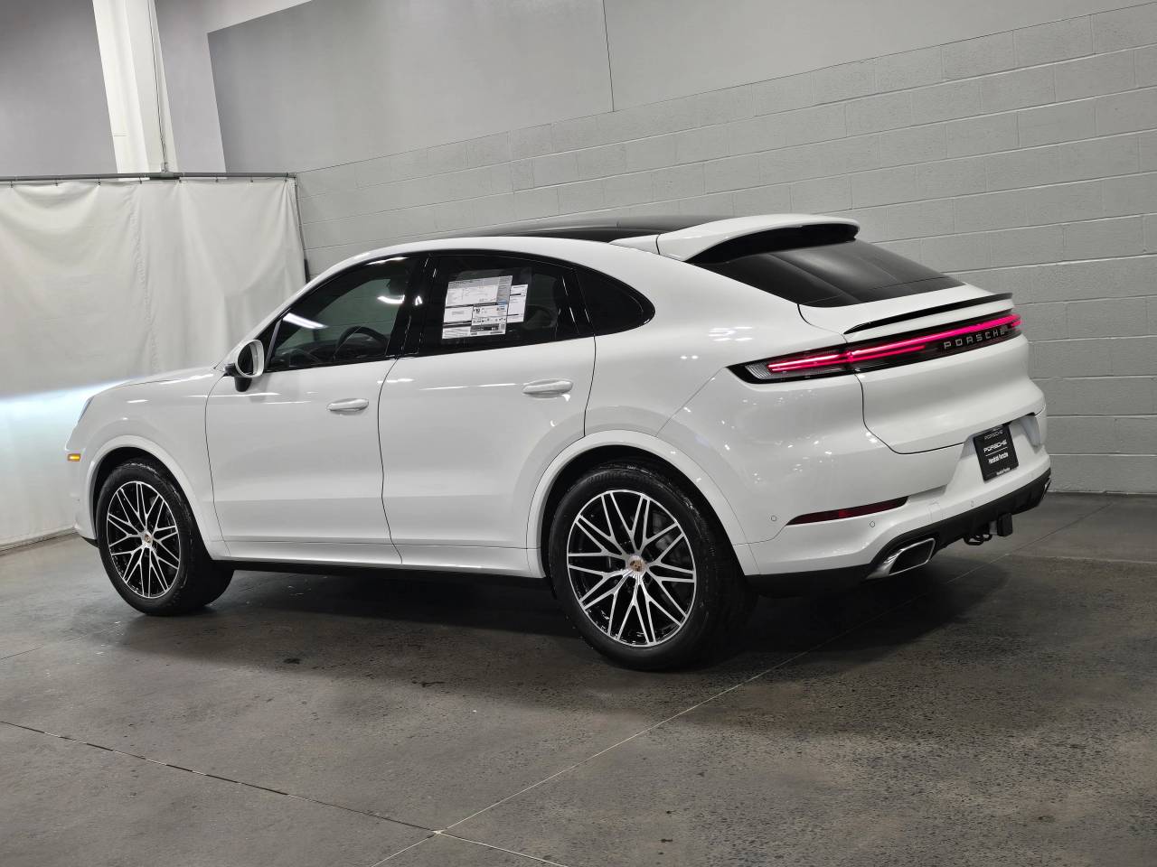 صورة 3 لـ 2026 Porsche CAYENNE