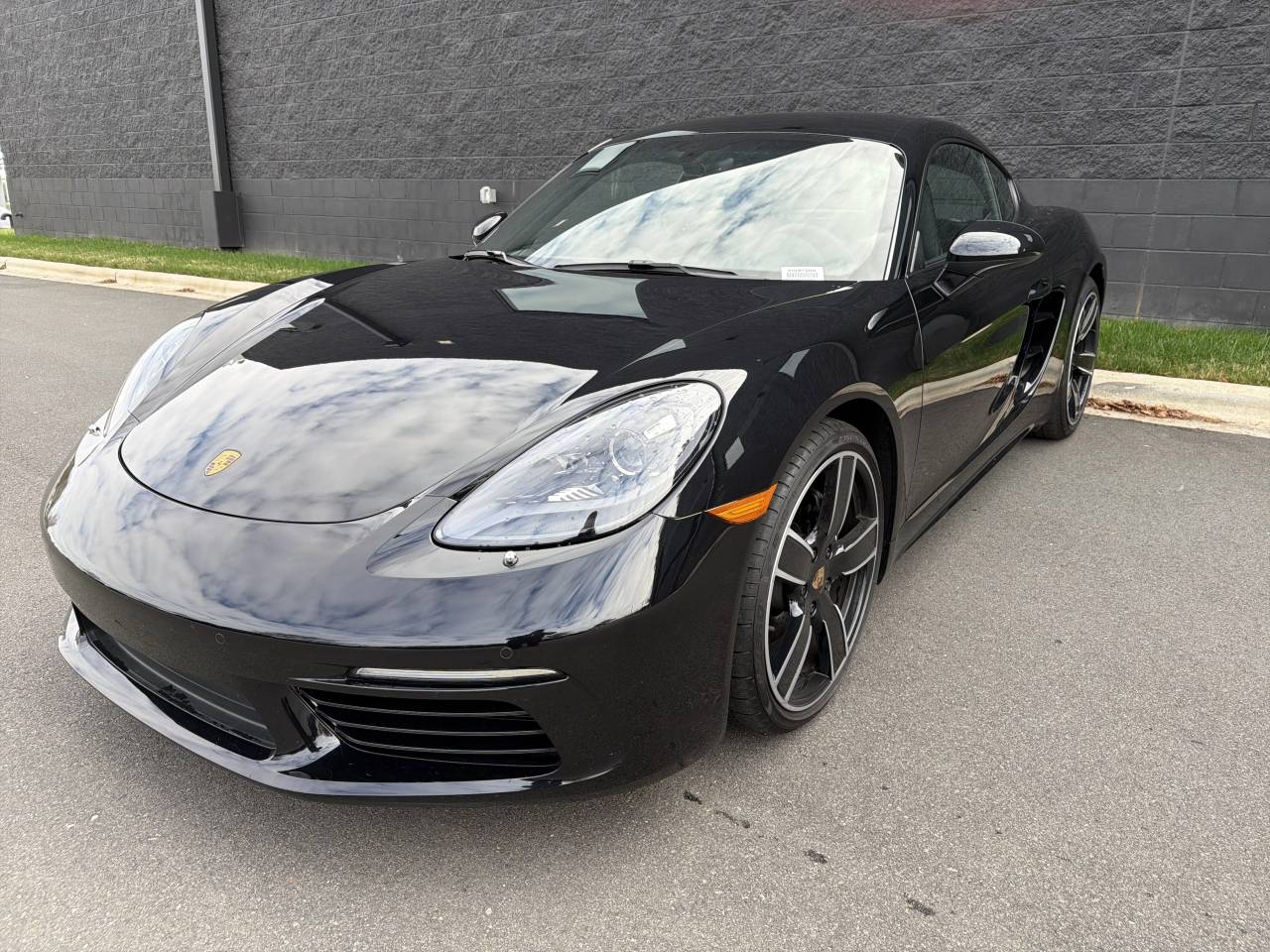 2025 Porsche 718 Cayman