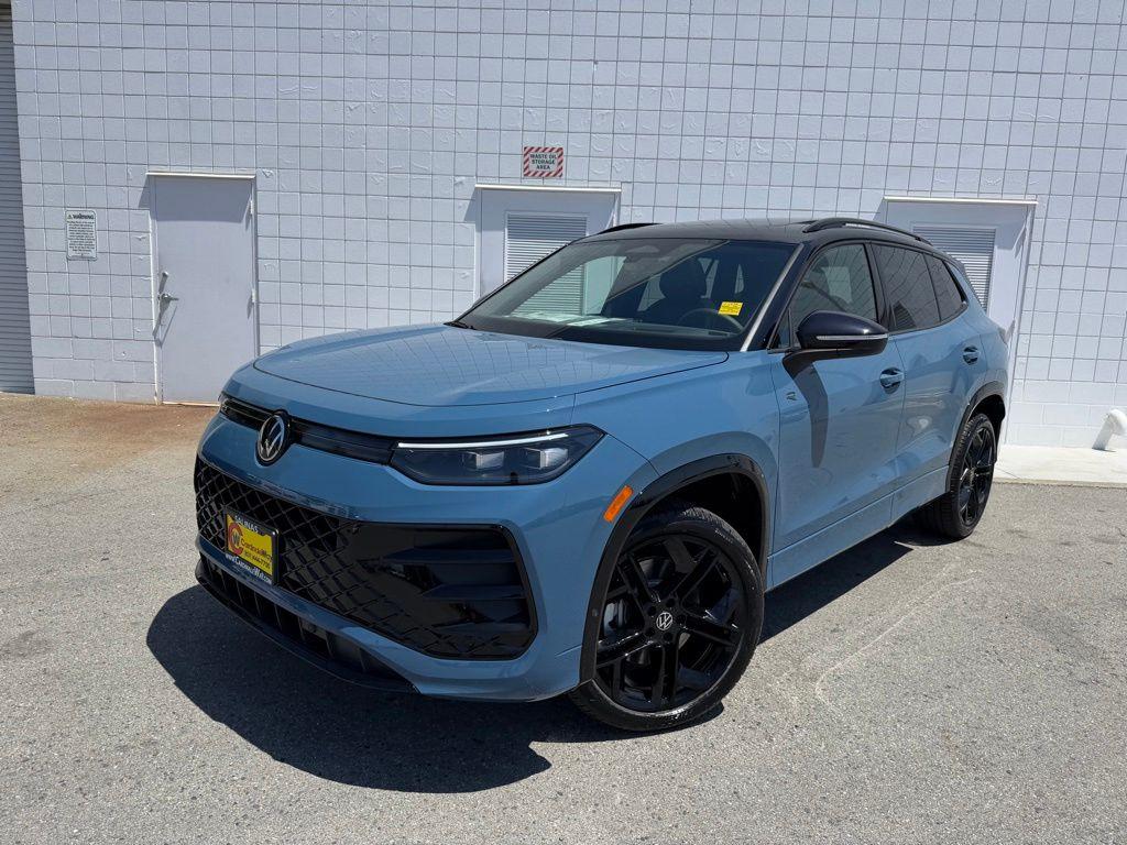 New 2026 Volkswagen Tiguan 2.0T SE R-Line Black