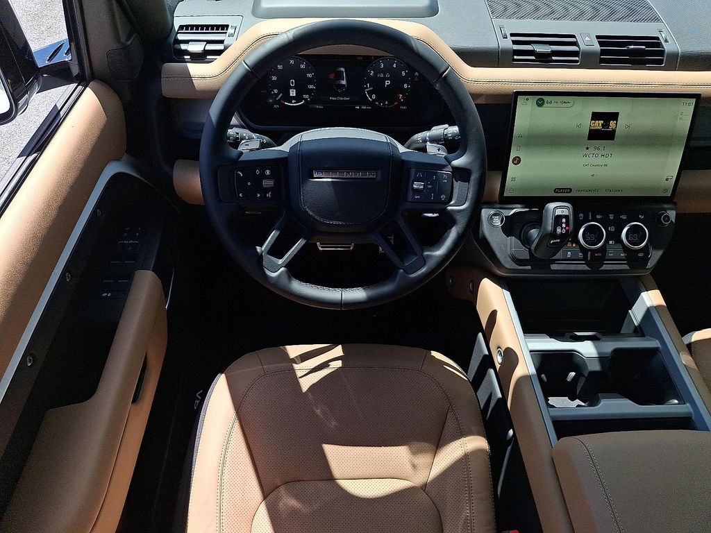 صورة 7 لـ 2026 LAND Rover DEFENDER V8