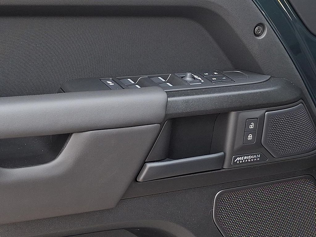 2026 LAND Rover DEFENDER P635 OCTA photo 8