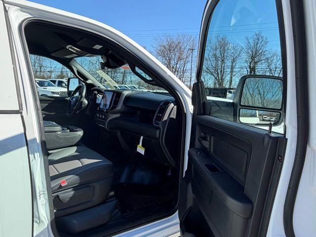 صورة مصغرة 26 لـ 2026 RAM 2500 TRADESMAN