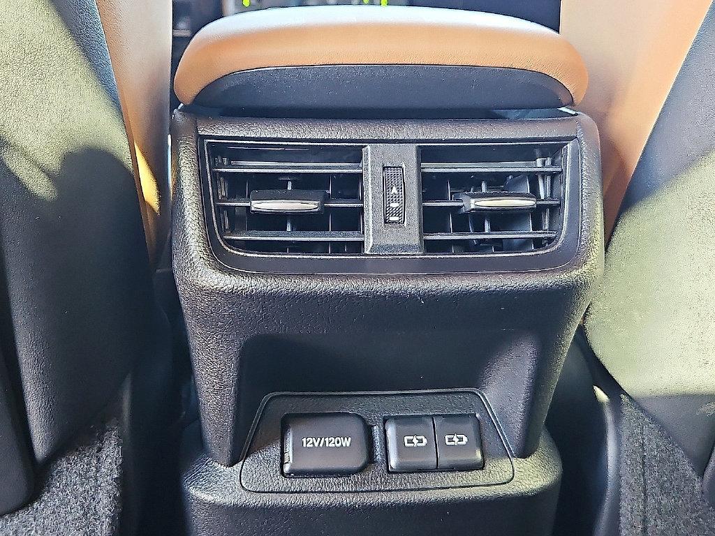 صورة مصغرة 17 لـ 2022 Lexus ES 300H ULTRA LUXURY