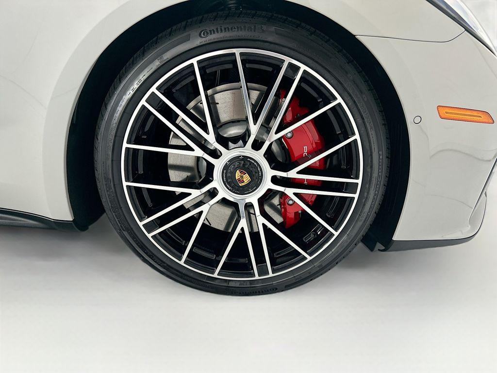 2026 Porsche PANAMERA GTS — миниатюра 32