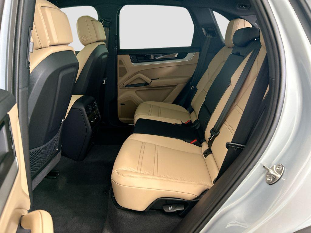 صورة مصغرة 18 لـ 2026 Porsche CAYENNE