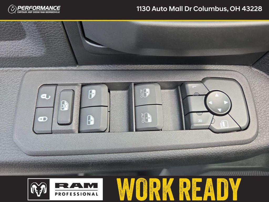 صورة مصغرة 20 لـ 2026 RAM 3500 TRADESMAN CREW CAB 4X4 6'4' BOX