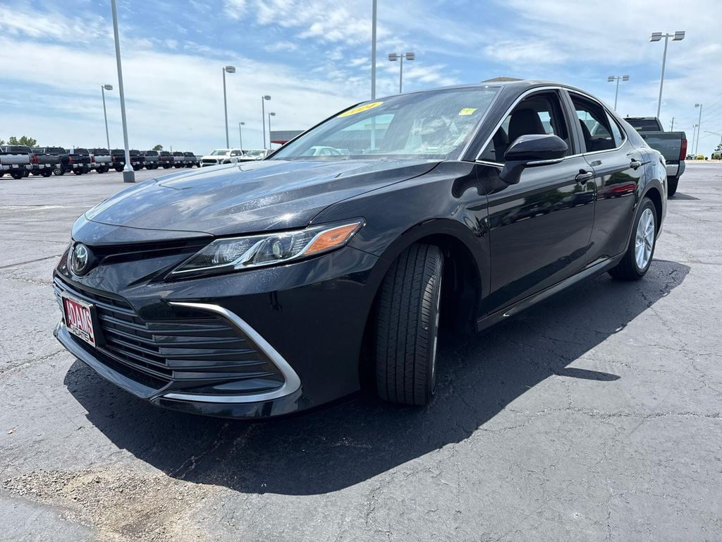 صورة 4 لـ 2024 Toyota CAMRY LE