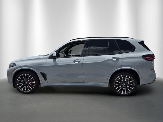 صورة 4 لـ 2026 BMW X5 XDRIVE50E