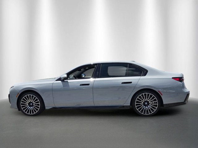 صورة 4 لـ 2026 BMW 740 740I