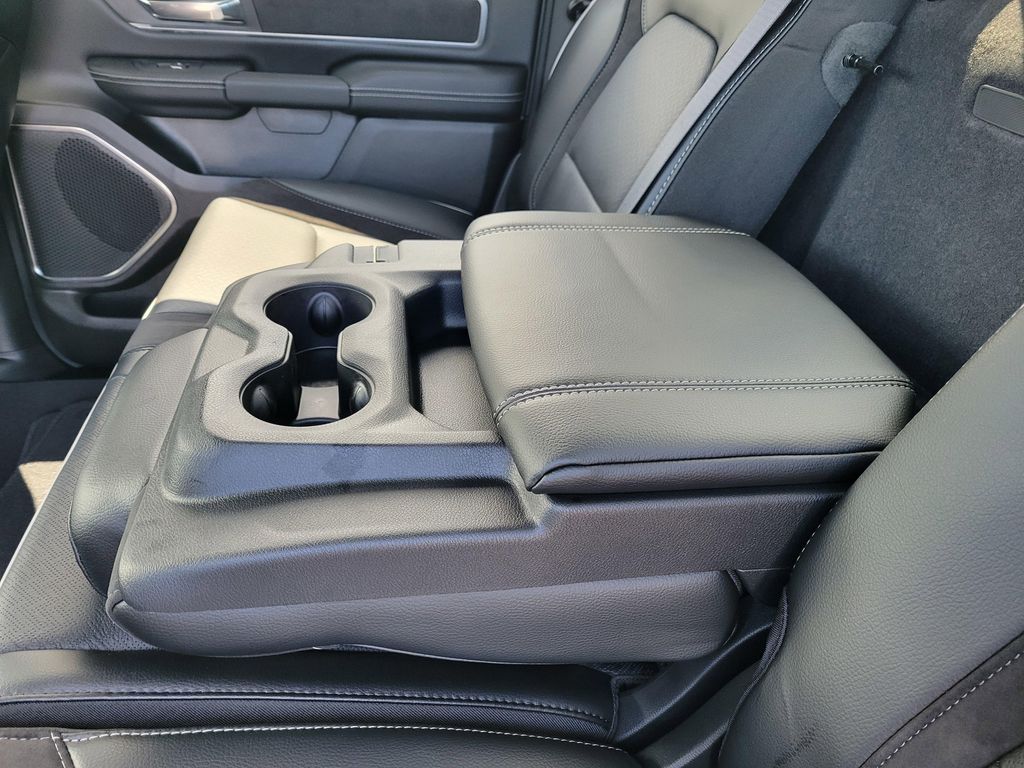 2026 RAM 1500 LARAMIE thumbnail 39