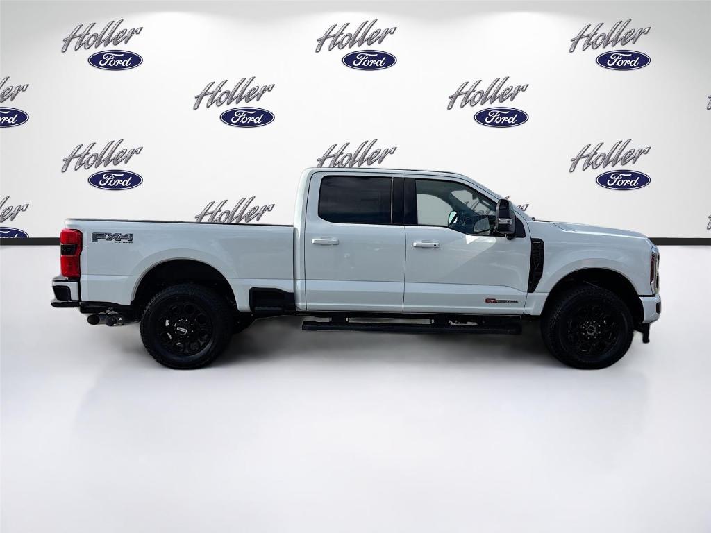 2026 FORD F-250 LARIAT — фото 9