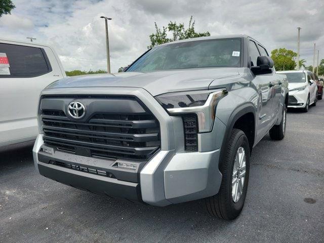 TOYOTA TUNDRA - 3
