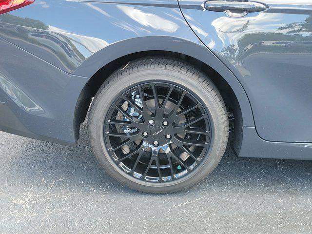 TOYOTA CAMRY - 5